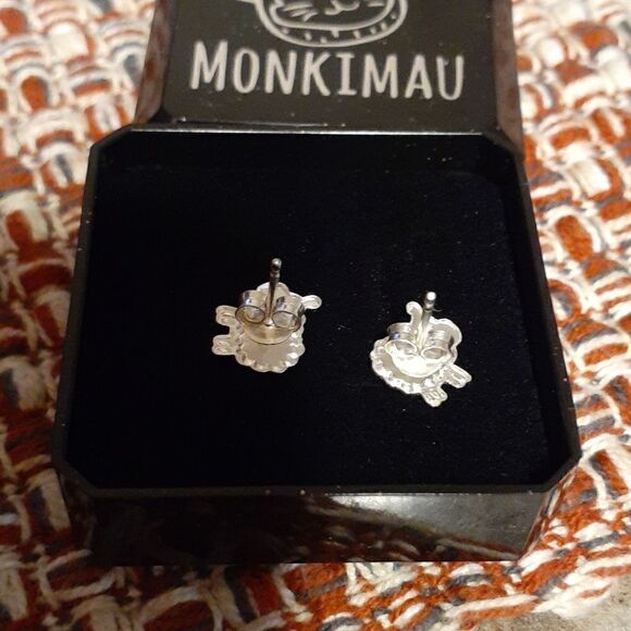 New‎ 925 Post Lamb Earrings Girls Monkimau New In Box - Picture 3 of 3